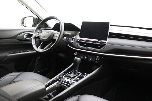 Jeep COMPASS 4xe 240 Plug-in Hybrid Electric S Automaat | Navigatie | Lederen bekleding | Camera | Keyless | Zwart dak | Dakrails | Lichtmetalen velgen black | Climate control
