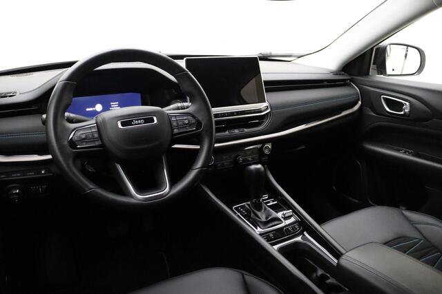 Jeep COMPASS 4xe 240 Plug-in Hybrid Electric S Automaat | Navigatie | Lederen bekleding | Camera | Keyless | Zwart dak | Dakrails | Lichtmetalen velgen black | Climate control