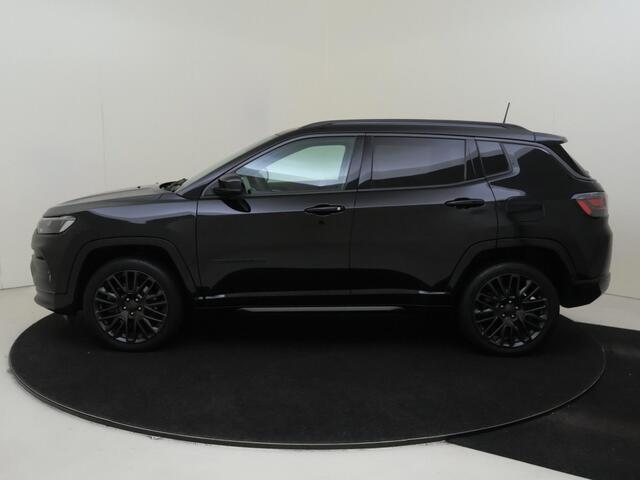 Jeep COMPASS 4xe 240 Plug-in Hybrid Electric S | Panoramadak | Leder | Navigatie