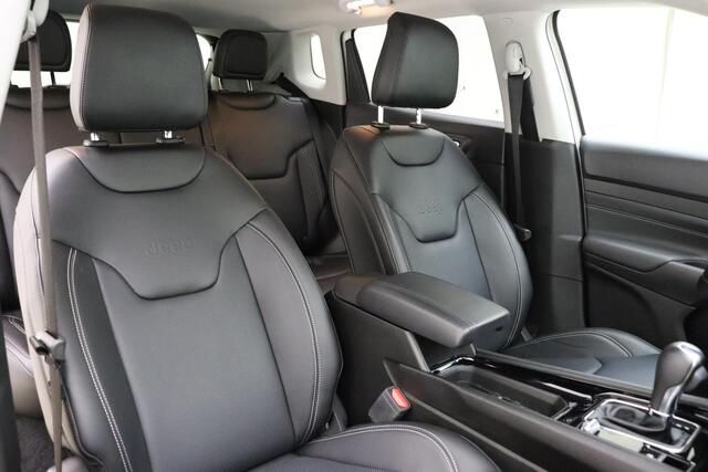 Jeep COMPASS 4xe 240 Plug-in Hybrid Electric S Automaat | Navigatie | Lederen bekleding | Camera | Keyless | Zwart dak | Dakrails | Lichtmetalen velgen black | Climate control
