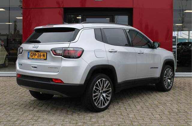 Jeep COMPASS 4xe 190 Plug-in Hybrid Electric Limited | Panoramadak | LED | Stoel/stuur verwarming Trekhaak | Rijdende auto niet altijd aanwezig