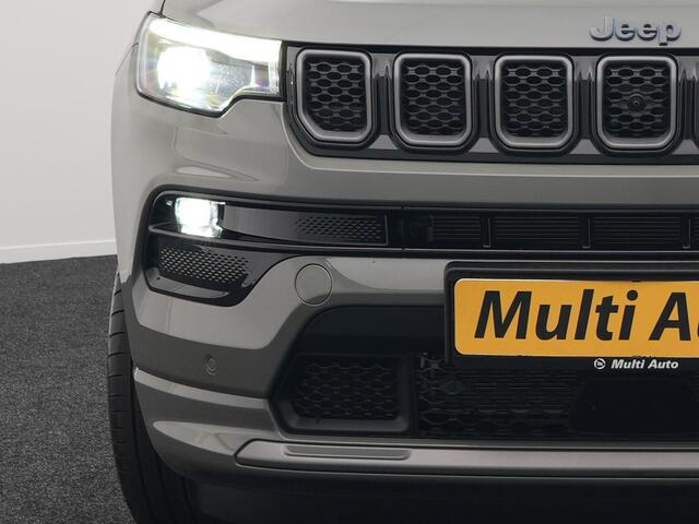 Jeep COMPASS 4xe 240 Plug-in Hybrid Electric S 240pk Dealer O.H PHEV | Trekhaak | Panodak | Adaptive Cruise | 360 Camera | Lederen Sportstoelen Memory & Ventilatie | Apple Carplay | Alpine Sound | Virtual | DAB |