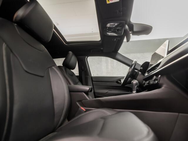 Jeep COMPASS 4xe 240 Plug-in Hybrid Electric Limited 240Pk Automaat (PANORAMADAK, APPLE CARPLAY, MEMORY SEATS, 360 CAMERA, ADAPTIVE CRUISE, SPORTSTOELEN, LEDER, STOELVERWARMING, LED KOPLAMPEN, NIEUWE APK, NIEUWSTAAT)