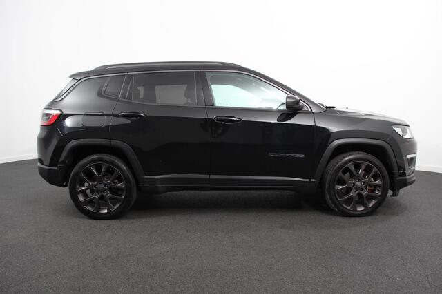 Jeep COMPASS 4xe 240 Plug-in Hybrid S | Navigatie | Apple Carplay/Android auto | Climate Control | Parkeersensoren | Camera | Elektrisch verstelbare bestuurderstoel | Xenon koplampen | Stoelverwarming | Elektrische achterklep | Afneembare trekhaak