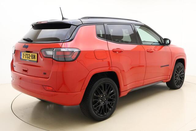Jeep COMPASS 4xe 240 Plug-in Hybrid Electric S Automaat | Lederen bekleding | Navigatie | Stoel & Stuurverwarming | Climate control | Zwart dak | Extra getint glas | Parkeersensoren