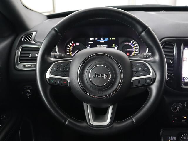 Jeep COMPASS 4xe 240 Plug-in Hybrid Elecrtic S | Stoelventilatie | Leder | Camera | Carplay | Keyless | Stoel & stuurverwarming | Navigatie | Xenon | 19'' lichtmetalen velgen | PHEV