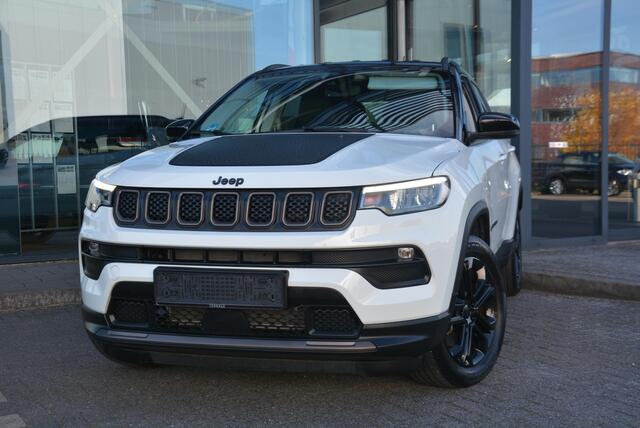 Jeep COMPASS 4xe 240 Plug-in Hybrid Electric Upland | Winter pack | Led | Slechts