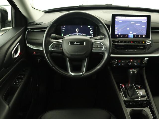 Jeep COMPASS 4xe 240 Plug-in Hybrid Electric S | Leder | Stoel & stuurverwarming | Adaptive cruise | Camera | Carplay | Keyless | Elektrische stoelen | 19'' | Digital Cockpit | Navigatie | PHEV | Plug In