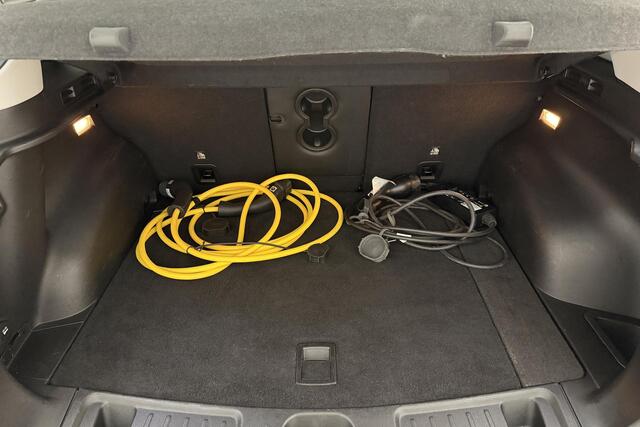 Jeep COMPASS 4xe 240 Plug-in Hybrid Electric S Automaat | Navigatie | Lederen bekleding | Camera | Keyless | Zwart dak | Lichtmetalen velgen black | Extra getint glas