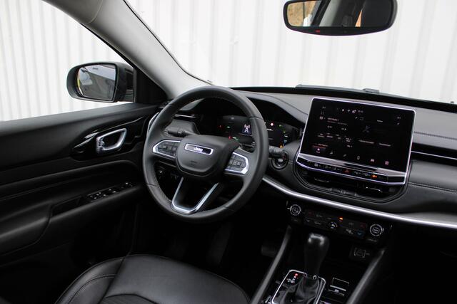 Jeep COMPASS 4xe 190 Plug-in Hybrid Electric Limited | Incl. 12 maanden garantie | Adaptieve cruise control | Climate control | Apple carplay/Android auto | Trekhaak | Parkeercamera |