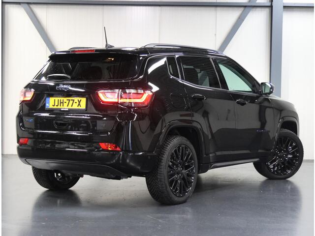 Jeep COMPASS 4xe 240PK Plug-in Hybrid Electric Upland 4x4 | AUTOMAAT | AppleCarPlay/AndroidAuto | Adaptive Cruise Control | Stoel/Stuurverwarming/Verkoeling | 360'Camera | LEER | Keyless | Isofix | Privacy Glass | Parkeersensoren | Electrische achterklep |