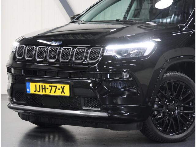 Jeep COMPASS 4xe 240PK Plug-in Hybrid Electric Upland 4x4 | AUTOMAAT | AppleCarPlay/AndroidAuto | Adaptive Cruise Control | Stoel/Stuurverwarming/Verkoeling | 360'Camera | LEER | Keyless | Isofix | Privacy Glass | Parkeersensoren | Electrische achterklep |