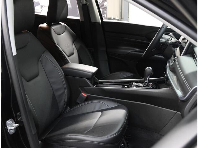 Jeep COMPASS 4xe 240PK Plug-in Hybrid Electric Upland 4x4 | AUTOMAAT | AppleCarPlay/AndroidAuto | Adaptive Cruise Control | Stoel/Stuurverwarming/Verkoeling | 360'Camera | LEER | Keyless | Isofix | Privacy Glass | Parkeersensoren | Electrische achterklep |