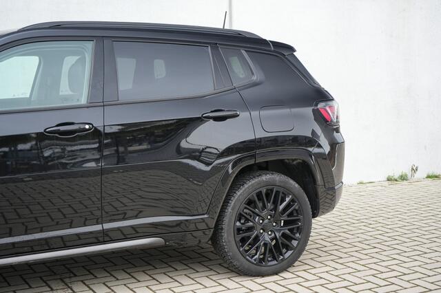 Jeep COMPASS 4xe 240 PK Hybrid S | Leder | Navi | Winter | Camera | 19"