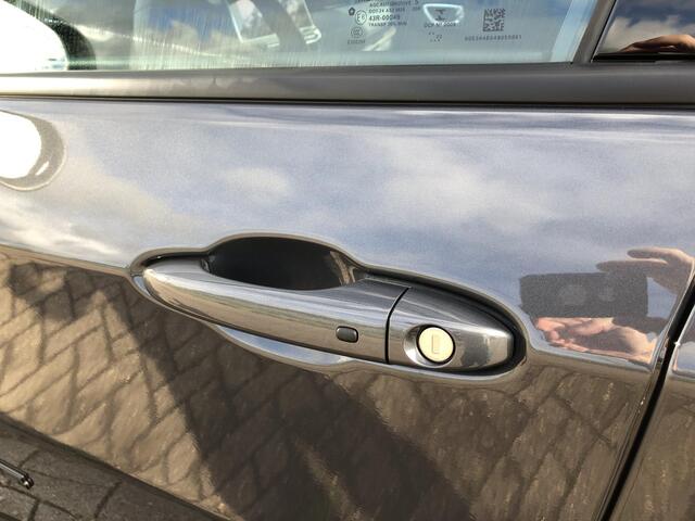 Jeep COMPASS 4xe 240 Plug-in Hybrid Electric Upland NAVI|CLIMATE|APPLE/ANDROID|CAMERA|STOELVERWARMING|18"