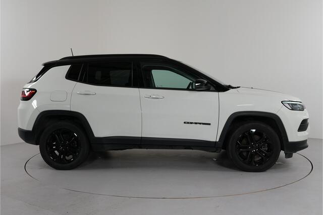 Jeep COMPASS 4xe 240 pk PHEV Upland | Stl. verw. | Camera | Carplay | Adaptieve Cruise | Lane assist | El. achterklep |