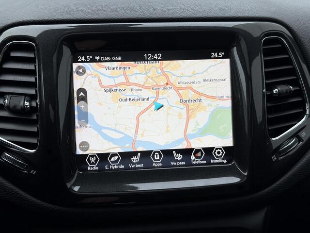 Jeep COMPASS 4xe 240pk Plug-in Hybrid Electric S | Pano-Dak/Leder/19-inch/Camera/Carplay/Navi