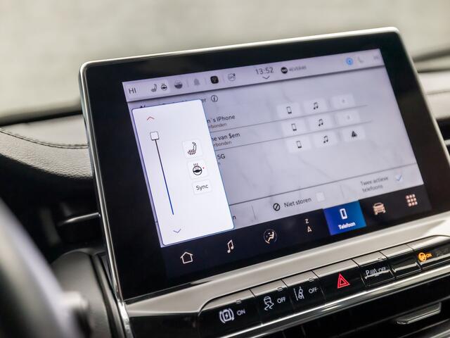 Jeep COMPASS 4xe 240 Plug-in Hybrid Electric S 240Pk Automaat (VIRTUAL COCKPIT, APPLE CARPLAY, GROOT NAVI, STUUR/STOELVERWARMING, LEDEREN SPORTSTOELEN, CAMERA, ADAPTIVE CRUISE, GETINT GLAS, NIEUWSTAAT)