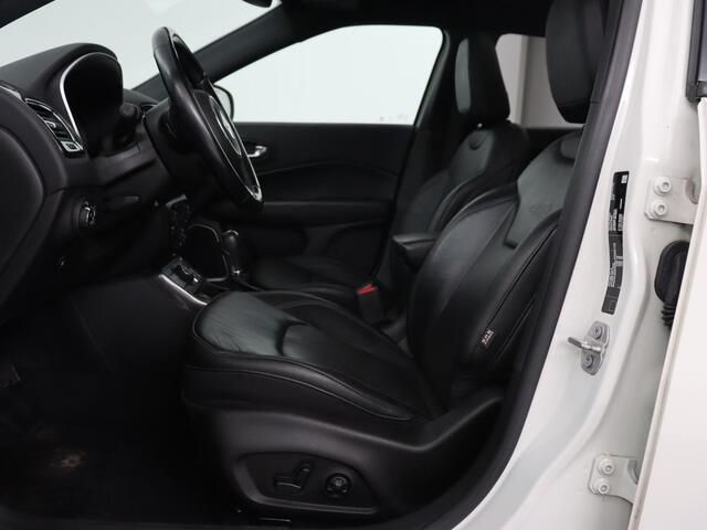 Jeep COMPASS 4xe 240 Plug-in Hybrid Electric S | Panoramadak | Leder | Stoelverwarming | Carplay | Camera | Navigatie | Keyless