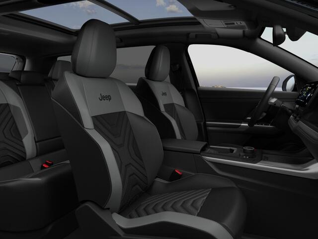 Jeep COMPASS First Edition 74 kWh | Adapt. Cruise | Camera | Carplay | 20" | Elektr. A-Klep | Navi | Winter Pack | Schuif/Kanteldak | Premium Pack | Conv. Pack | Warmtepomp