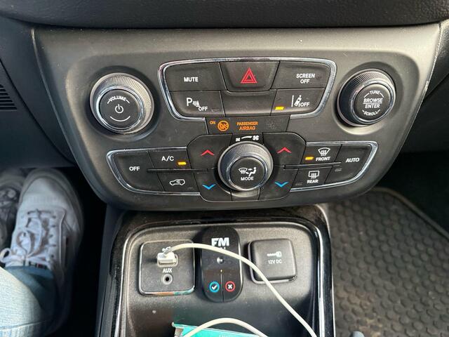 Jeep COMPASS 1.4 MultiAir Opening Edition Plus | Leder | Beats Audio | Stoel- & Stuurverwarming | Navigatie | Elek. Verstelbare Stoelen | Xenon |