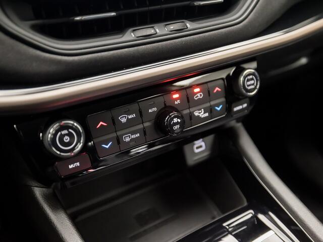 Jeep COMPASS 4xe 240 Plug-in Hybrid Electric Trailhawk 240Pk automaat (VIRTUAL COCKPIT, APPLE CARPLAY, GROOT NAVI, CAMERA, LEDER, SPORTSTOELEN, TREKHAAK, ADAPTIVE CRUISE, KEYLESS, NIEUWSTAAT)