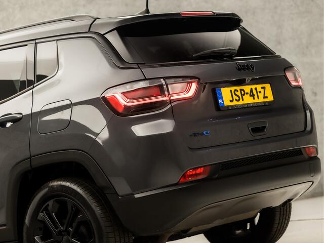 Jeep COMPASS 4xe 240 Plug-in Hybrid Electric Trailhawk 240Pk Automaat (VIRTUAL COCKPIT, APPLE CARPLAY, GROOT NAVI, CAMERA, LEDER, SPORTSTOELEN, GETINT GLAS, ADAPTIVE CRUISE, NIEUWSTAAT)