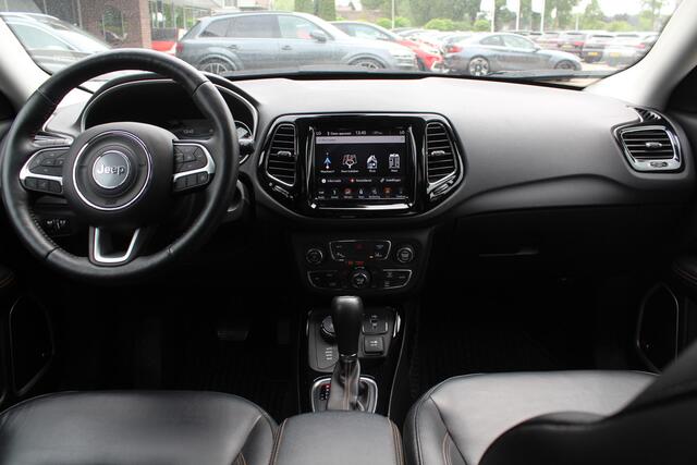 Jeep COMPASS 1.4 MultiAir Limited 4x4 / Camera / Leder / Keyless / 18'' / Navigatie / Beats / Elektr. stoelen / Stuur+Stoelverwarming / Cruise Control