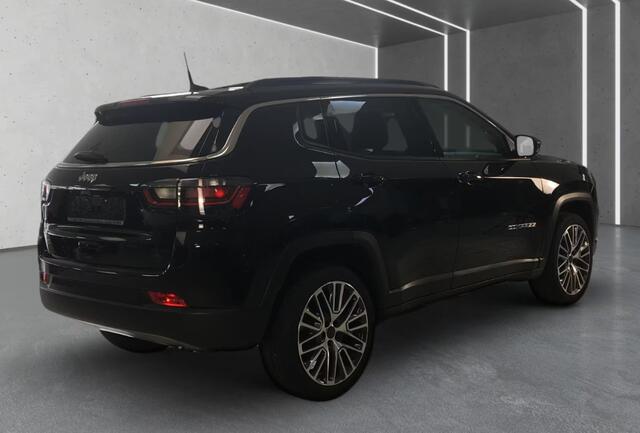 Jeep COMPASS 1.5T e-Hybrid Altitude Panorama Dak/19 inch/stoel en stuurverwarming.