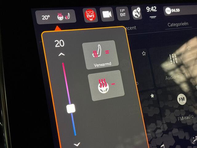 Jeep COMPASS 4xe 190 Plug-in Hybrid Electric Limited Sport 190Pk Automaat (VIRTUAL COCKPIT, APPLE CARPLAY, GROOT NAVI, STUUR/STOELVERWARMING, CAMERA, KEYLESS, GETINT GLAS, TREKHAAK, ADAPTIVE CRUISE, NIEUWSTAAT)