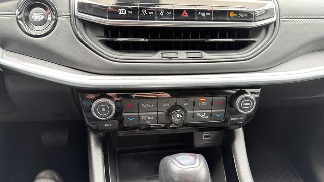 Jeep COMPASS 4xe 240 Plug-in Hybrid Electric S | Trekhaak | 19 inch |