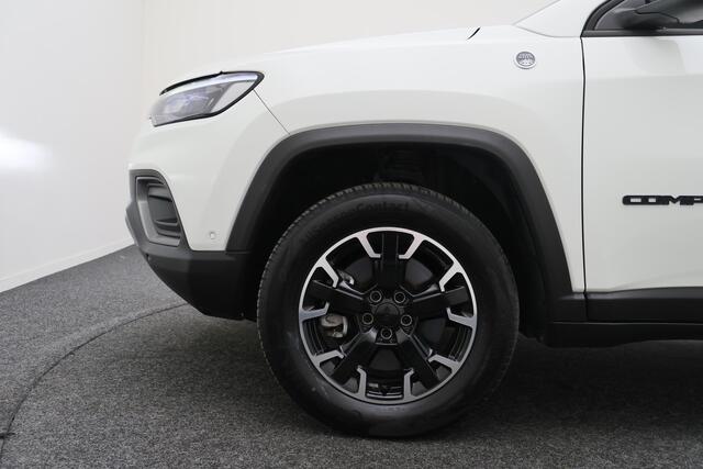 Jeep COMPASS 4xe 240 Plug-in Hybrid Electric Trailhawk Panoramadak, Leer, Camera, ACC, Apple Carplay, Keyless