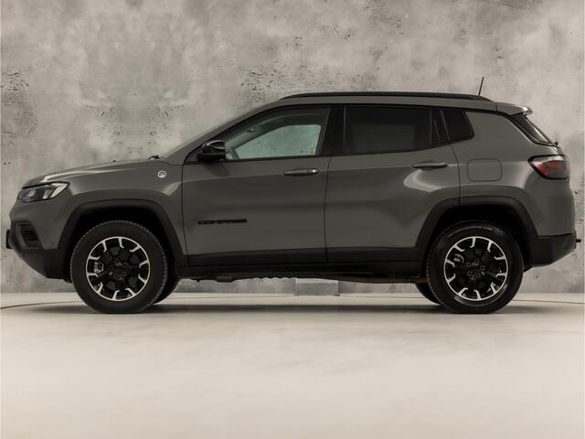 Jeep COMPASS 4xe 240 Plug-in Hybrid Electric Trailhawk 240Pk Automaat (PANORAMADAK, NARDO GREY, VIRTUAL COCKPIT, APPLE CARPLAY, CAMERA, LEDER, ADAPTIVE CRUISE, GETINT GLAS, NIEUWSTAAT)