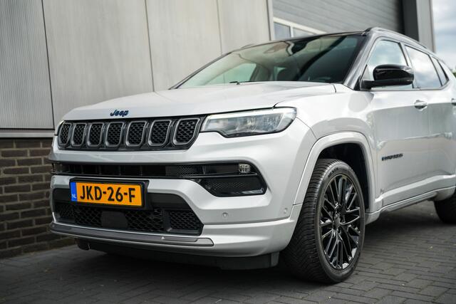 Jeep COMPASS 4xe 240 pk Plug-in Hybrid Electric S / Pano-Dak/ 90%-SOH/ Keyless/ Led-kopl./ Adapt-Cruise/ Elek.Stoelen/ Virtual/ Stoelverw./ 19''LMV