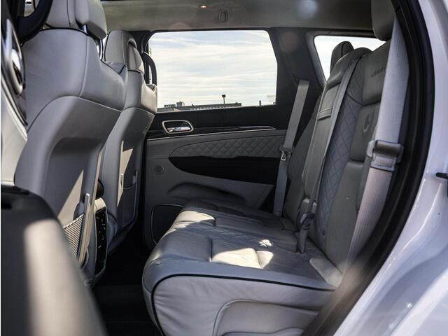 Jeep GRAND CHEROKEE 5.7 Summit