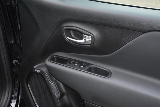 Jeep RENEGADE 4xe 240 Plug-in Hybrid Electric S | 19 inch | Blind spot