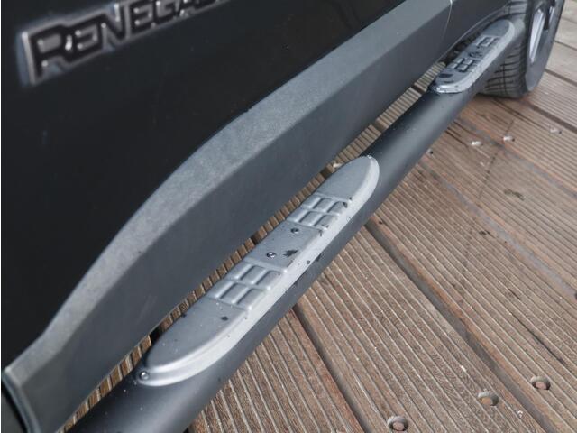 Jeep RENEGADE 4xe 240 Plug-in Hybrid Electric Trailhawk