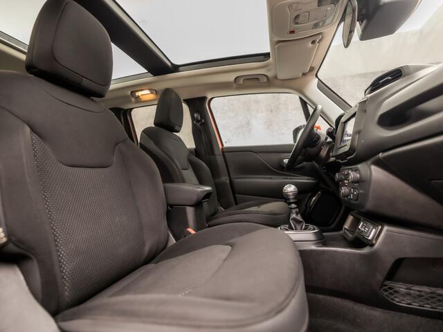 Jeep RENEGADE 1.0T S (PANORAMADAK, APPLE CARPLAY, CLIMATE, GETINT GLAS, KEYLESS, SPORTSTOELEN, LM VELGEN, PARKEERSENSOREN, CRUISE, NIEUWSTAAT)