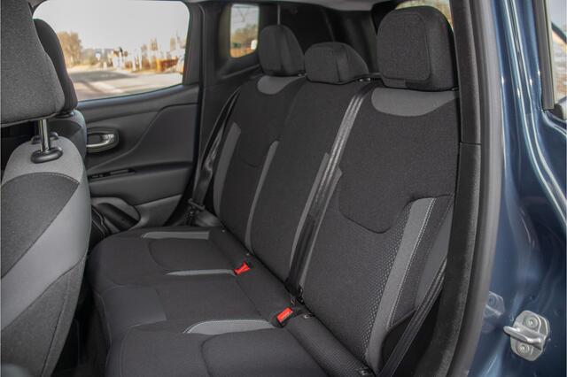 Jeep RENEGADE 1.5T e-Hybrid Limited, Origineel NL, Camera, Stoelverwarming, Full LED, Trekhaak, Navigatie, Park Assist, Keyless.