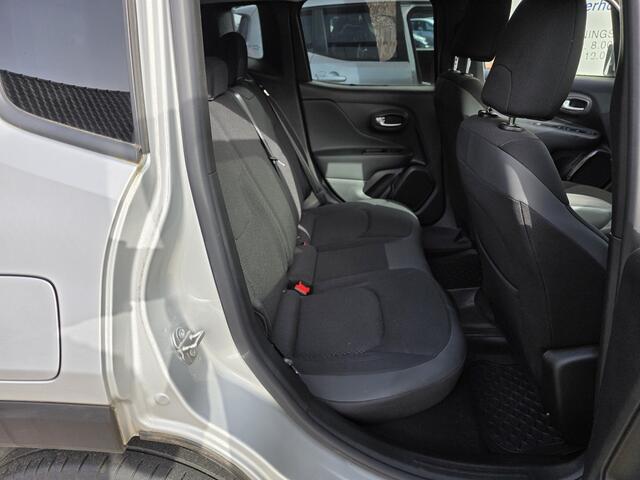 Jeep RENEGADE 1.0T Limited | Navigatie |