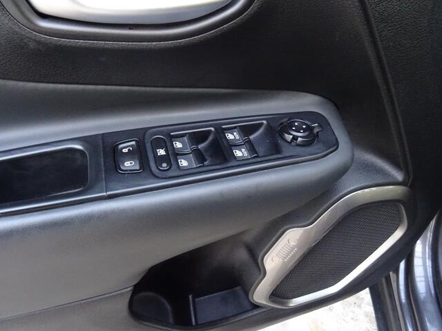 Jeep RENEGADE 1.3T-e Limited * 4 SEIZOENSBANDEN !!