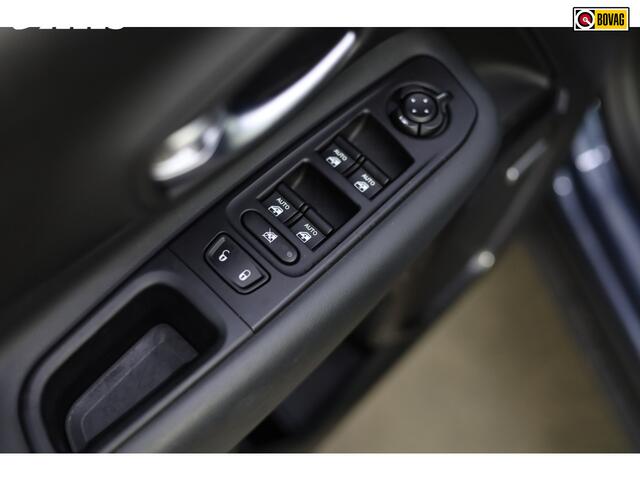 Jeep RENEGADE 4xe 240 Plug-in Hybrid Electric S | Stuurwielverwarming | Stoelverwarming | Airco | Climate control | Lederen Bekleding | 4X4 | Automaat |