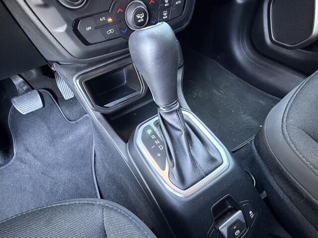 Jeep RENEGADE 1.5T e-Hybrid Limited | Winter pack | Visibillity pack | Style pack | Navigatie | Carplay/Android | LED | Camera | Stoelverwarming