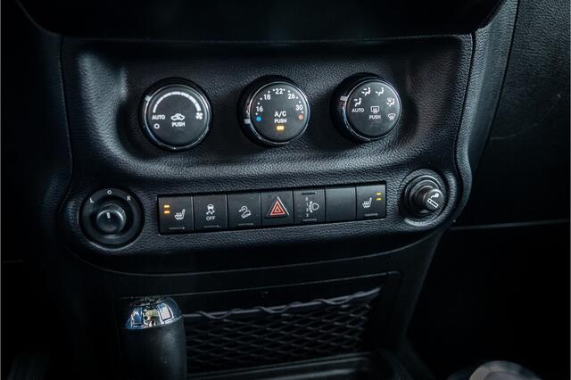 Jeep WRANGLER Unlimited 3.6 Sahara Trekhaak Carplay Alpine