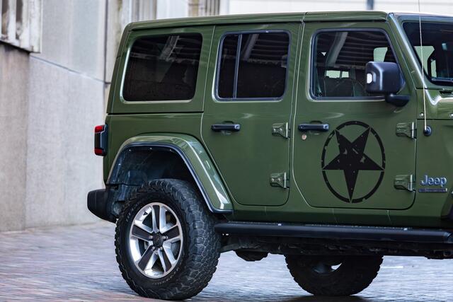 Jeep WRANGLER Unlimited 4xe 380 Sahara 80th Anniversary Trekhaak/Camera voor+achter/Apple carplay/Stoelverwarming/Stuurverwarming/Lederen bekleding/Adaptieve Cruise control/Keyless/Navigatie