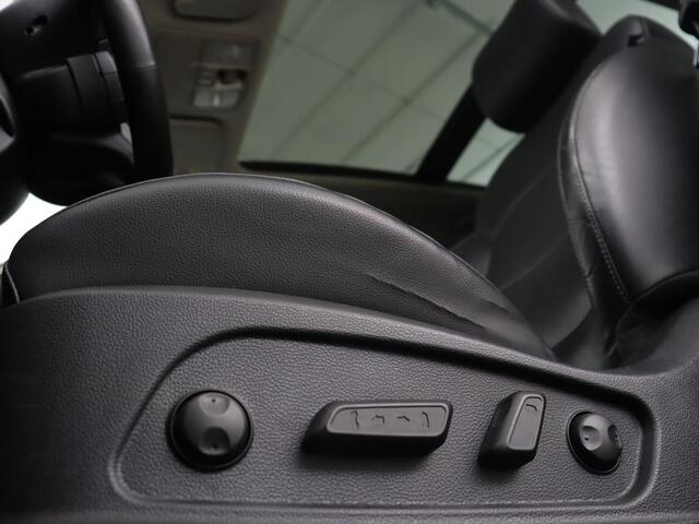 KIA CARENS 1.6 GDi ExecutiveLine 7-Persoons | 1e eigenaar | Panoramadak | Leder | Stoel & stuurverwarming | Carplay | Camera | Navigatie | Elektrische stoelen | Cruise control | Climate control