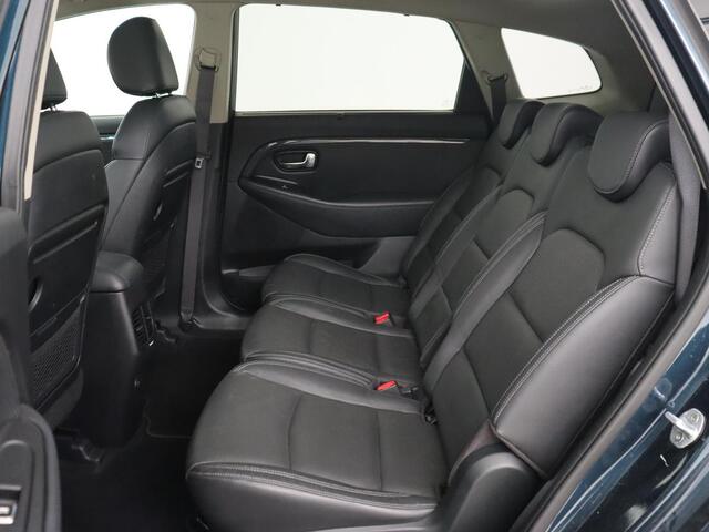 KIA CARENS 1.6 GDi ExecutiveLine 7-Persoons | 1e eigenaar | Panoramadak | Leder | Stoel & stuurverwarming | Carplay | Camera | Navigatie | Elektrische stoelen | Cruise control | Climate control