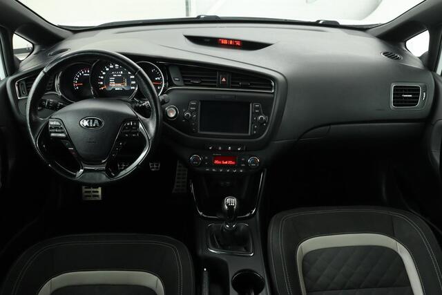 KIA CEE D cee'd 1.0 T-GDi GT-Line | 1e eigenaar | Stoel & stuurverwarming | Camera | Navigatie | Xenon | Climate control | Keyless | Cruise control