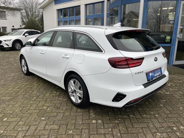 KIA CEE D Ceed Sportswagon 1.4 T-GDi DynamicLine | Navigatie, Apple carplay/Android auto, Cruise control, Parkeersensoren + Camera, Licht en regen sensoren