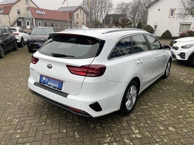KIA CEE D Ceed Sportswagon 1.4 T-GDi DynamicLine | Navigatie, Apple carplay/Android auto, Cruise control, Parkeersensoren + Camera, Licht en regen sensoren